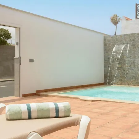 Chale Con Piscina Junto A La Playa Villa